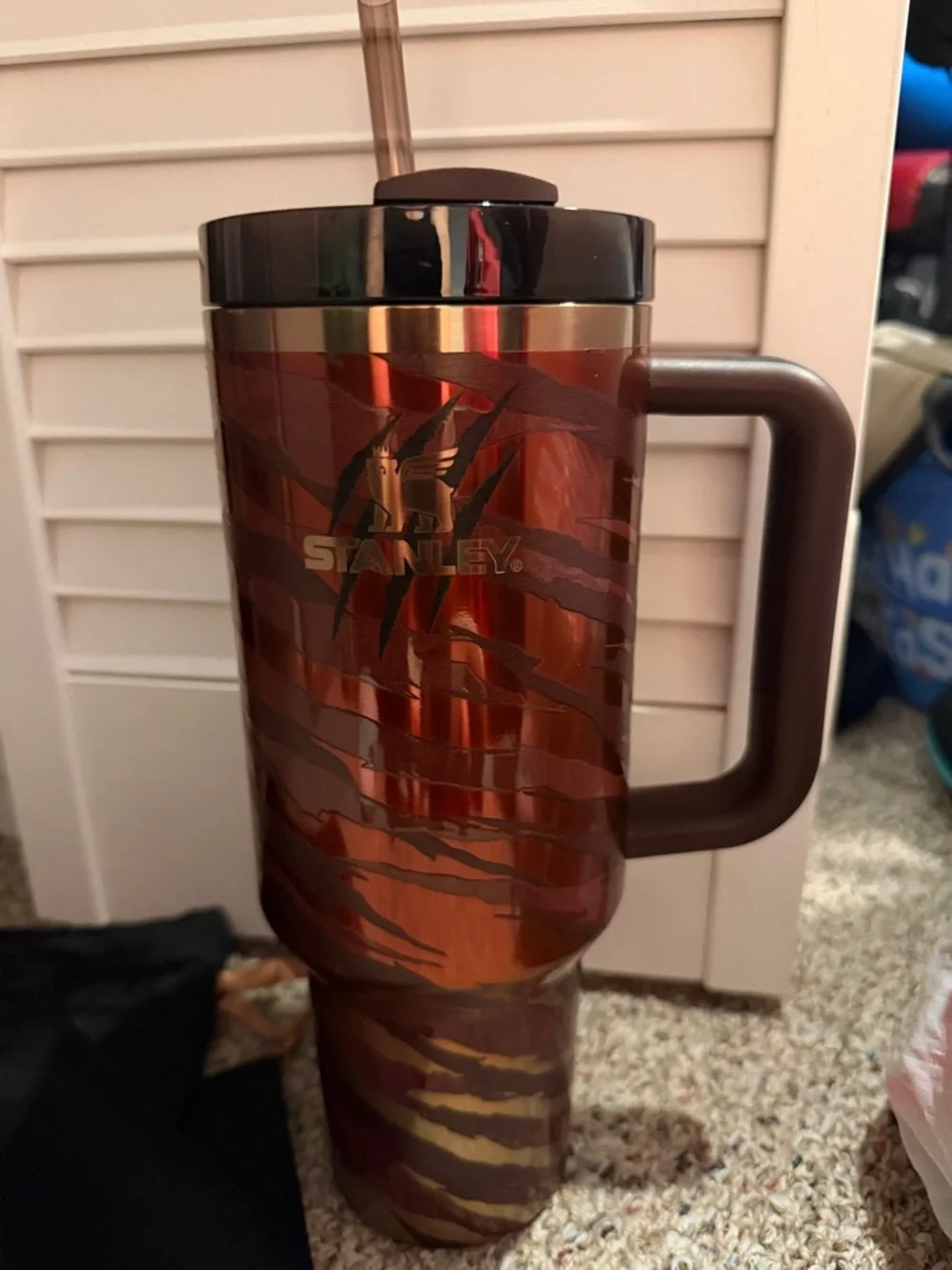 Stanley Brown Tiger-Stripe Travel Mug with Handle - Picture 2 of 3
